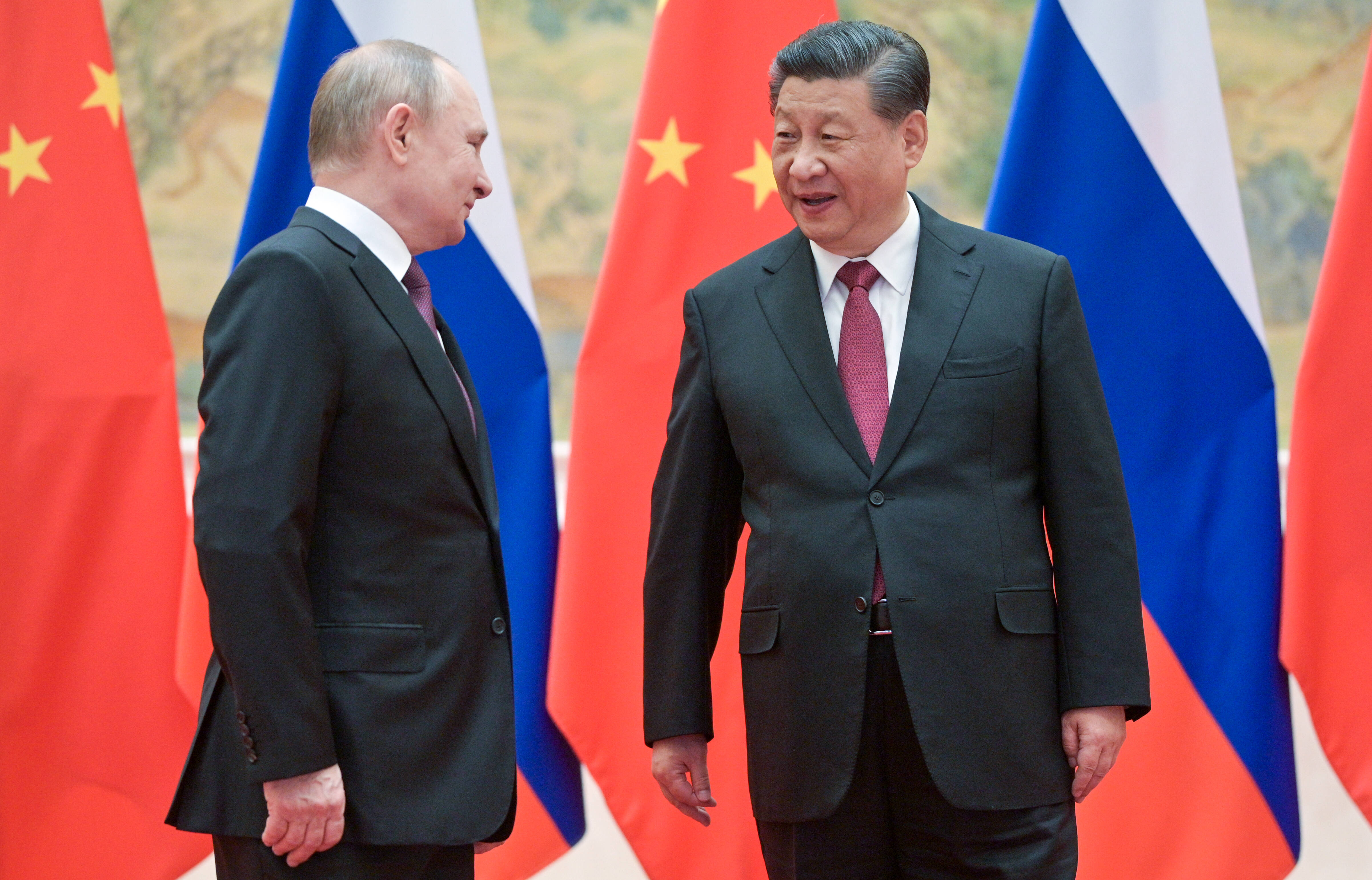 Russland und China schließen die Reihen! Beide Länder wollen sich gegen den Westen stellen