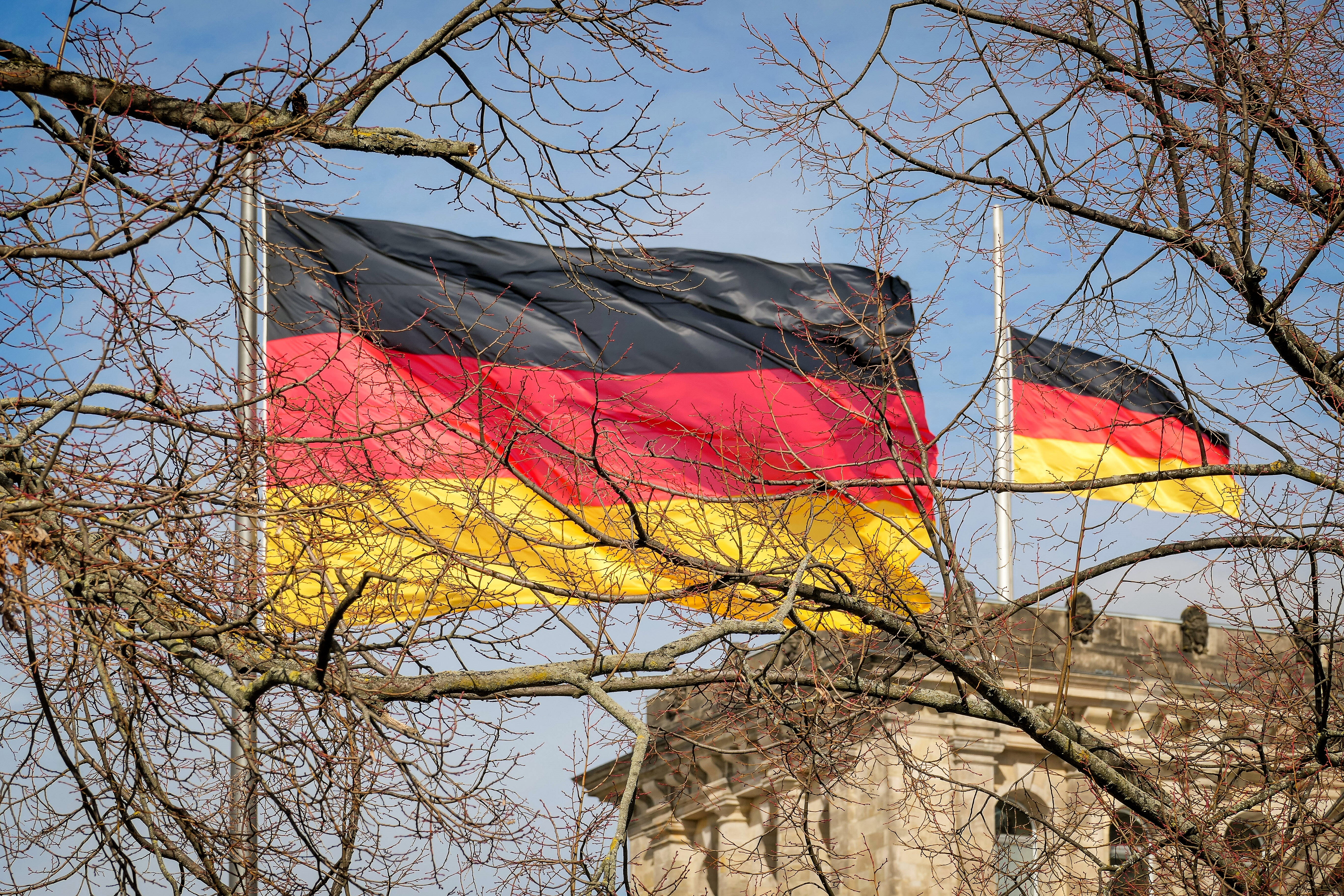 Deutscher Nationalspieler tot! Trauer vor der EM, Fans sind erschüttert