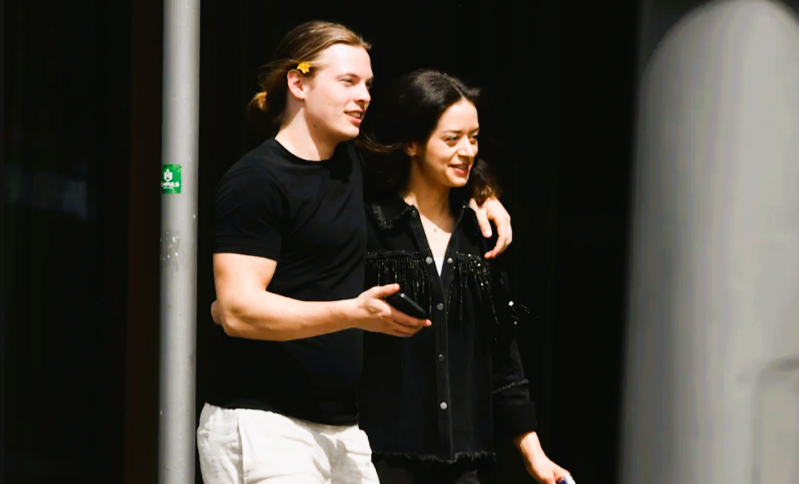 Gabriel Kelly und Tanzpartnerin Malika Arm in Arm in Köln erwischt - geht da mehr?