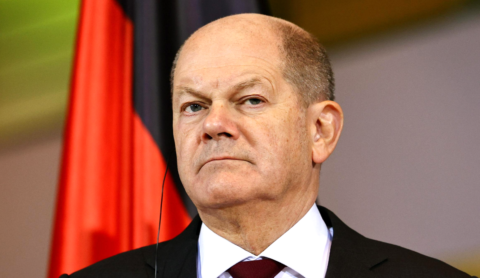 Desaster für Olaf Scholz - Bundeskanzler verliert alle Umfrage gegen alle Kandidaten der Union!