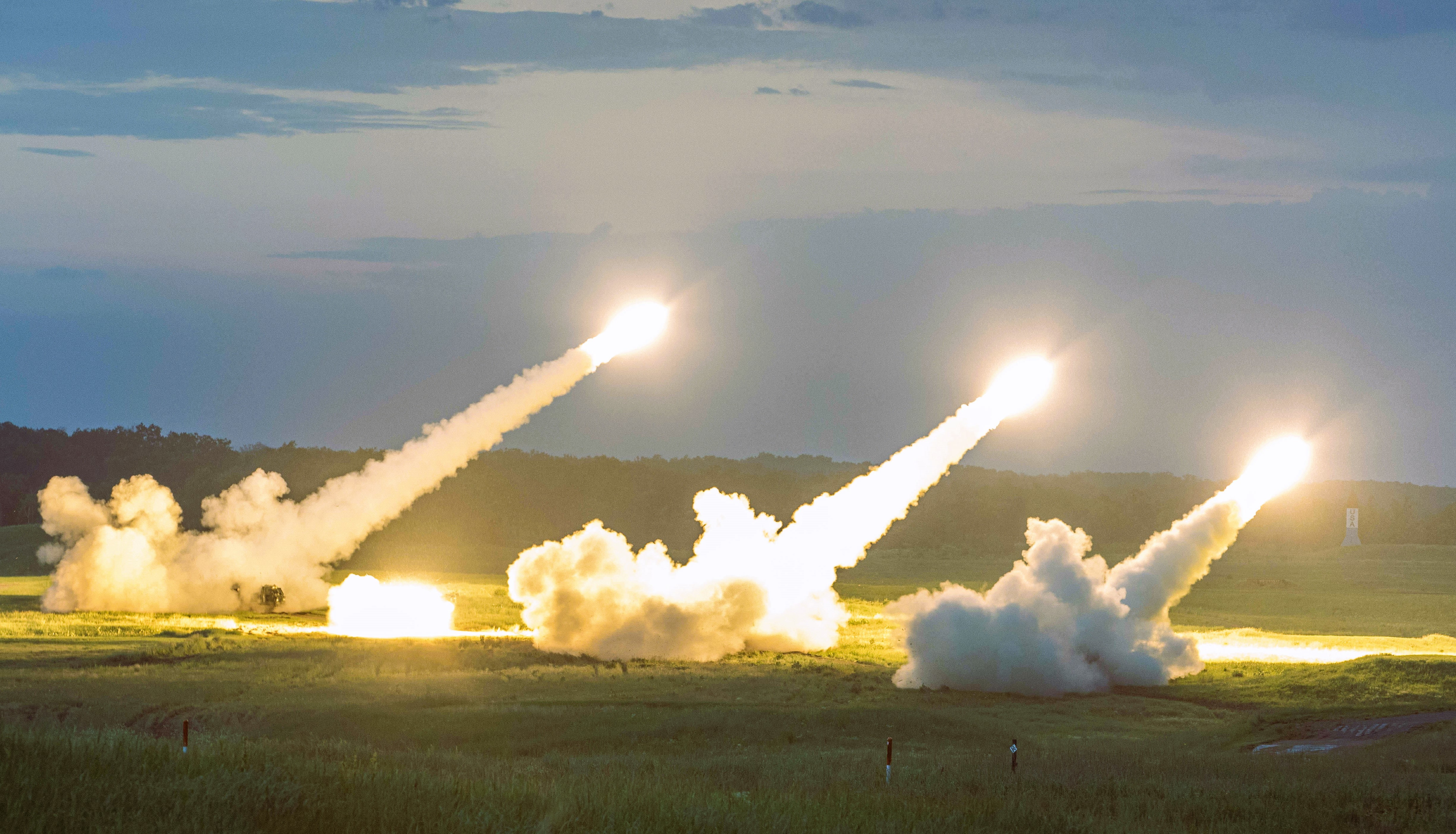 EILMELDUNG! - Russische Raketen dringen in NATO-Luftraum ein! 