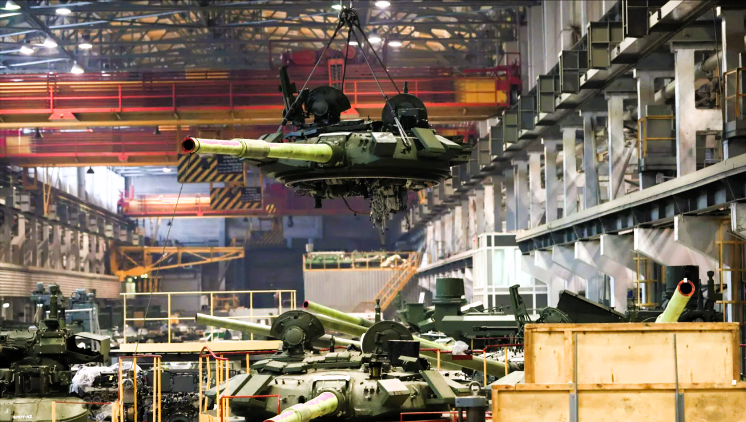 Putin liefert neue Panzer an die Front! Gewinnt Russland die Materialschlacht - Fabriken liefern immer weiter!